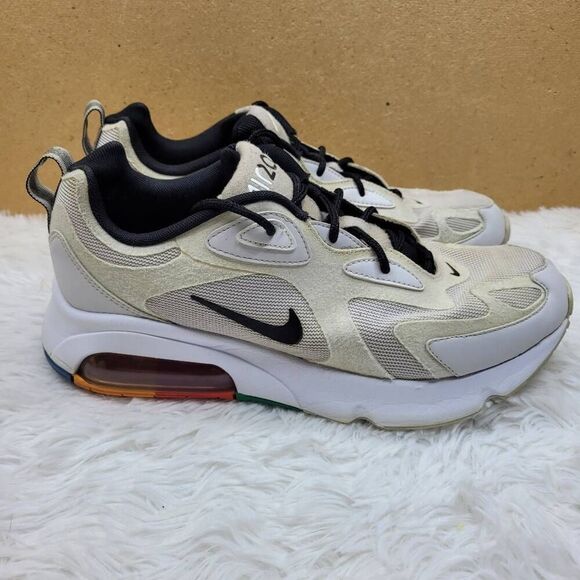 Athletic_Shoes